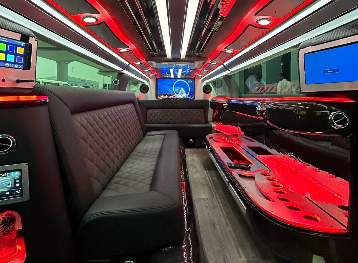 Chrysler C300 Emerald Edition – image 5